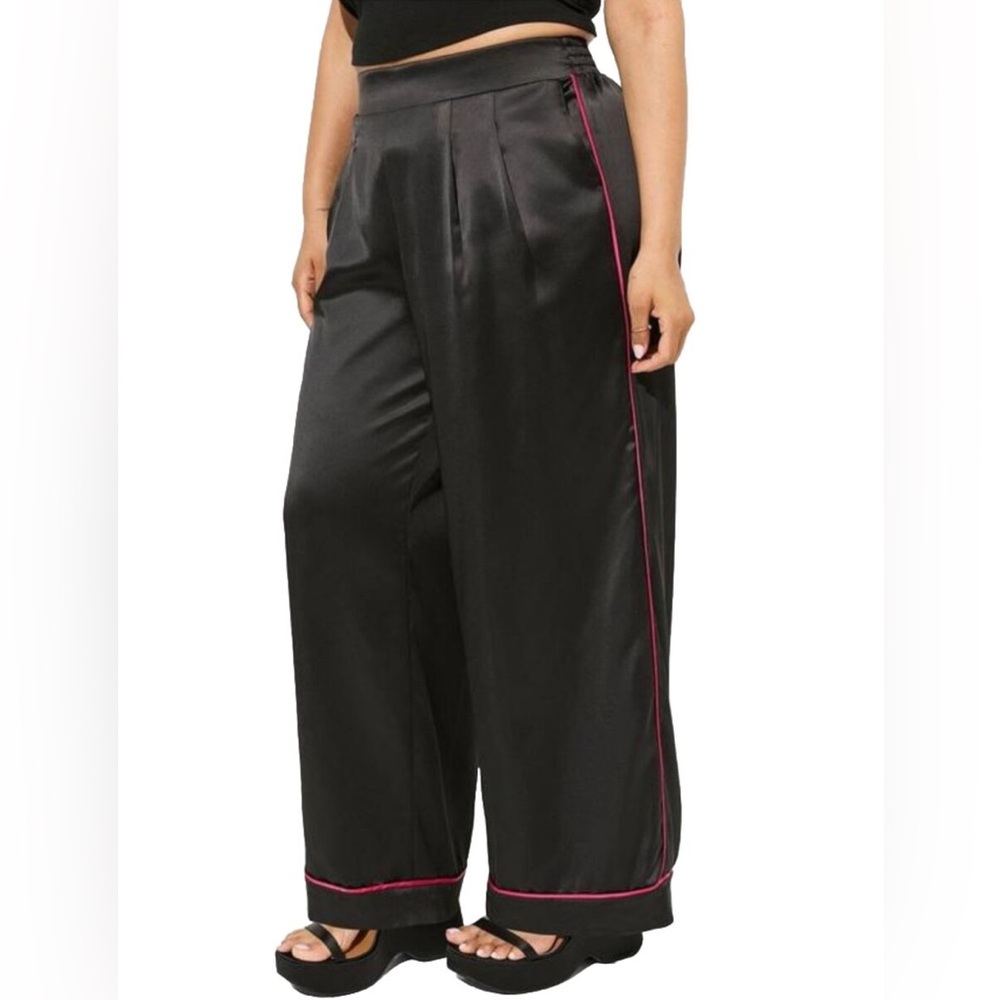 Torrid Wide Leg Satin High Rise Pant women’s size 2X